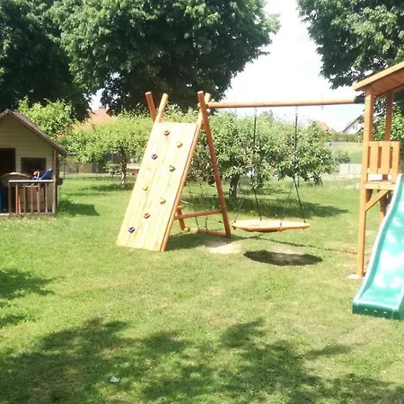 B10 Komfort Dom Z 4 Sypialniami Alpakami & Basen