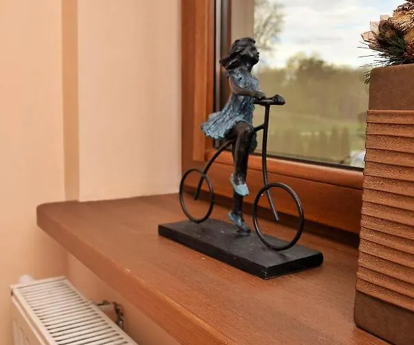 B10 Dom Lux Z Alpakami & Basen