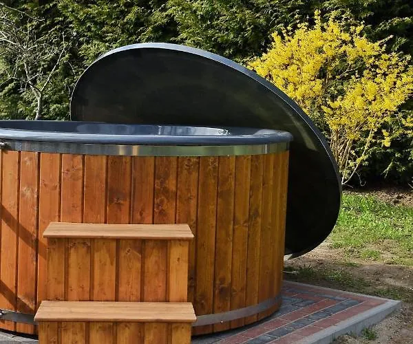 B10 Dom Lux Z Alpakami & Basen * Elk